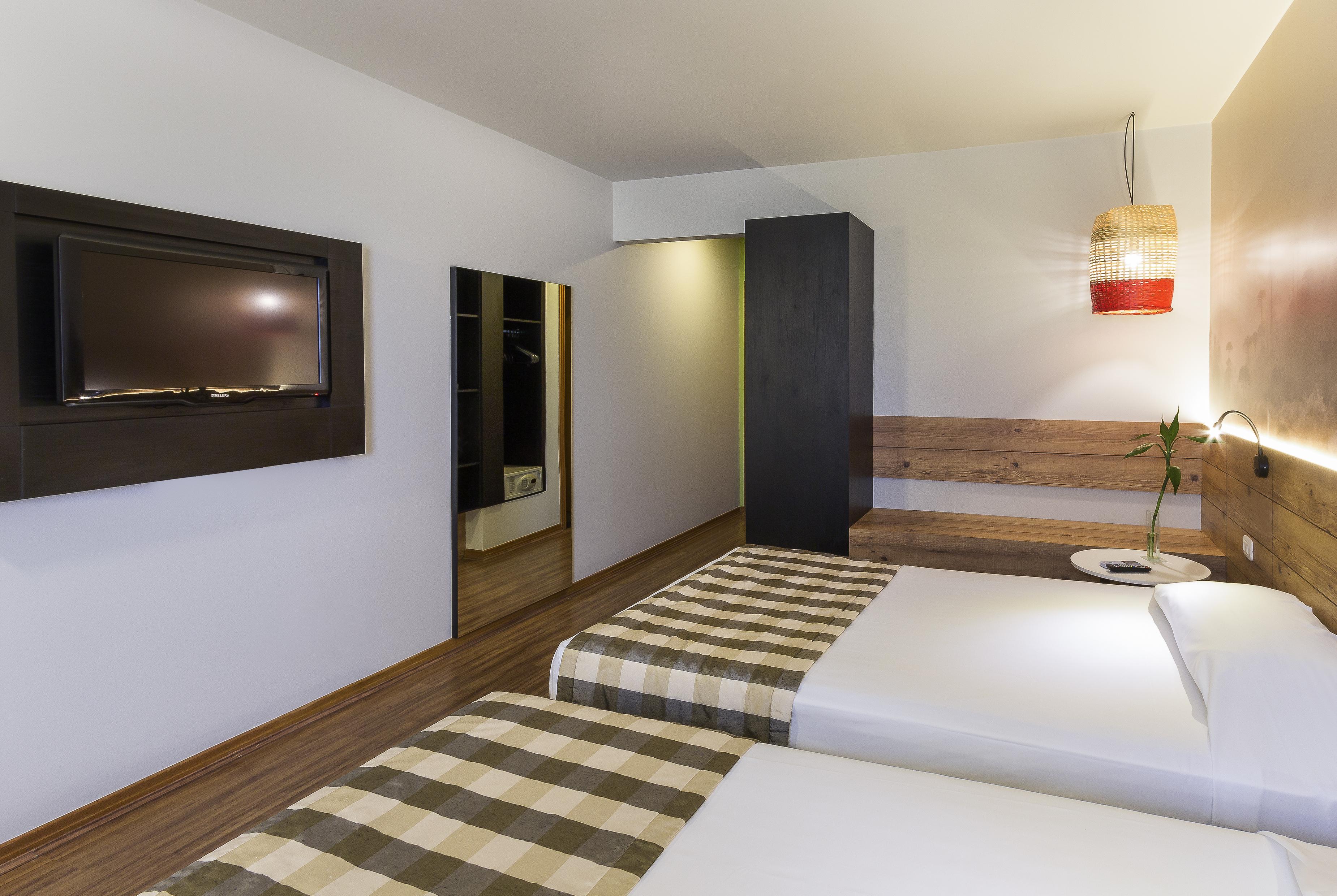 Hotel Cassino Tower Curitiba Aeroporto By Nacional Inn Сан-Жозе-дус-Пиньяйс Экстерьер фото