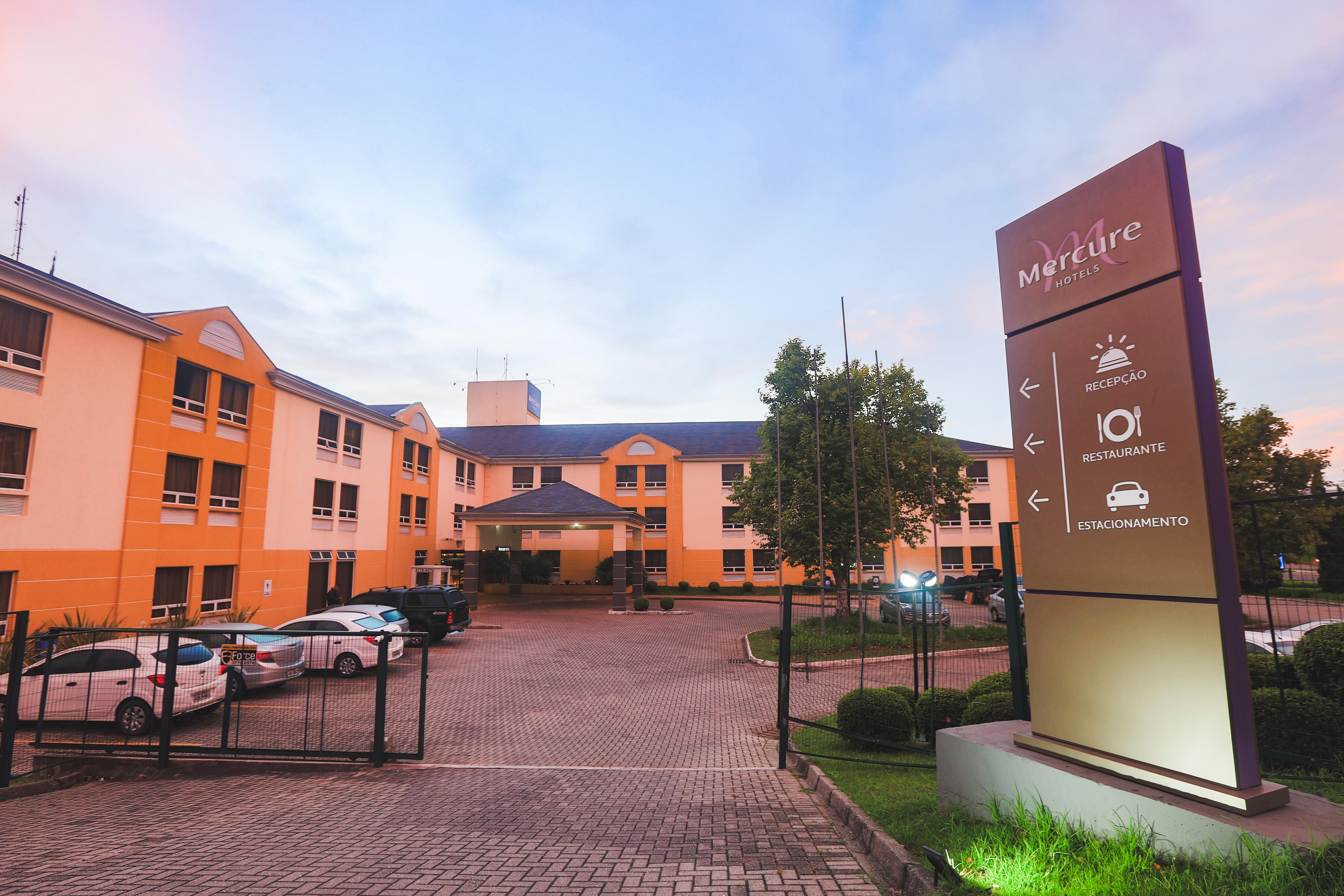Hotel Cassino Tower Curitiba Aeroporto By Nacional Inn Сан-Жозе-дус-Пиньяйс Экстерьер фото
