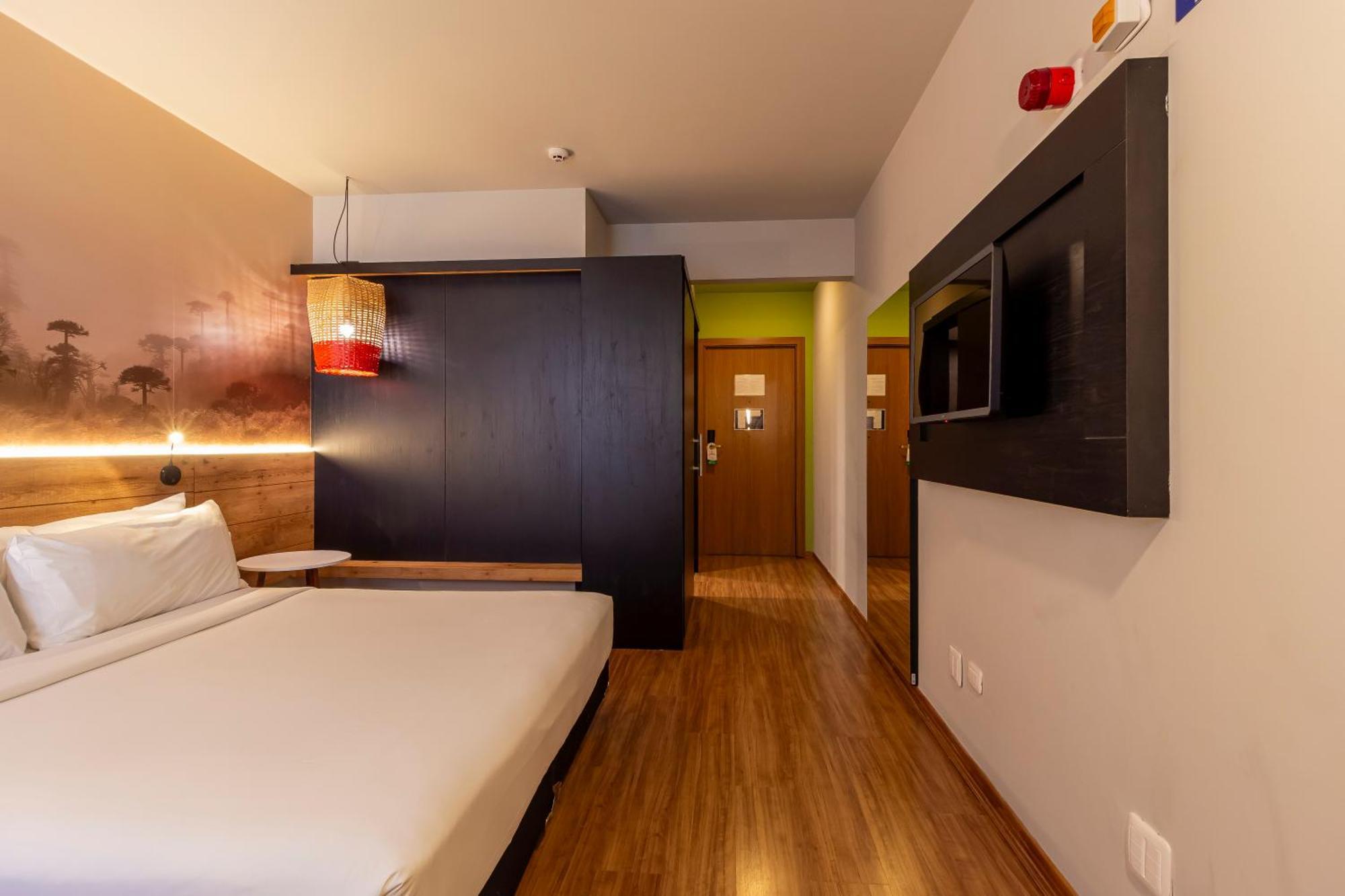 Hotel Cassino Tower Curitiba Aeroporto By Nacional Inn Сан-Жозе-дус-Пиньяйс Экстерьер фото