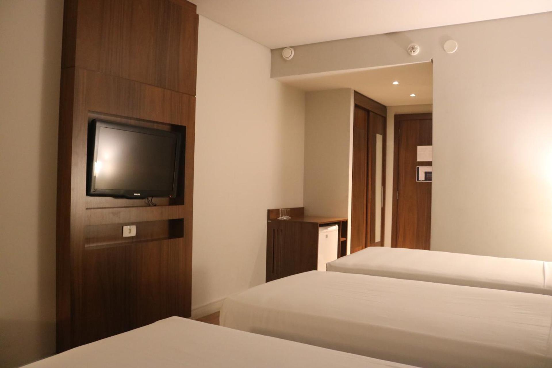 Hotel Cassino Tower Curitiba Aeroporto By Nacional Inn Сан-Жозе-дус-Пиньяйс Экстерьер фото