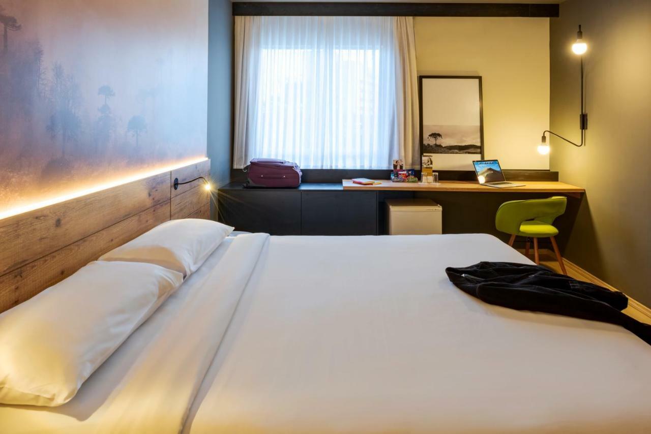 Hotel Cassino Tower Curitiba Aeroporto By Nacional Inn Сан-Жозе-дус-Пиньяйс Экстерьер фото